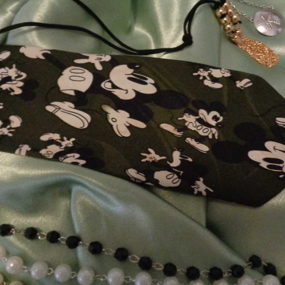 VINTAGE MICKEY TIE & 2 NEW NECKLACES MADE TO LOOK RETRO LOT